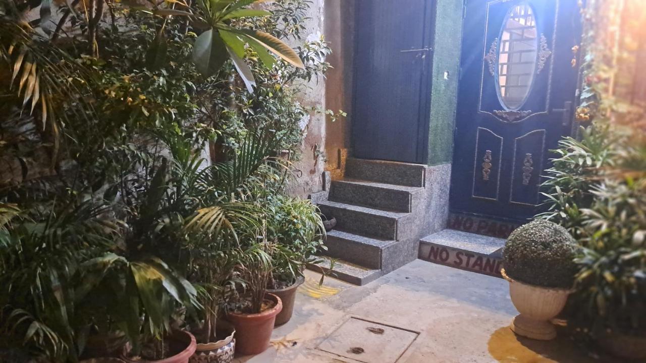 Sufi Khandar Home Stay Нью-Делі Екстер'єр фото
